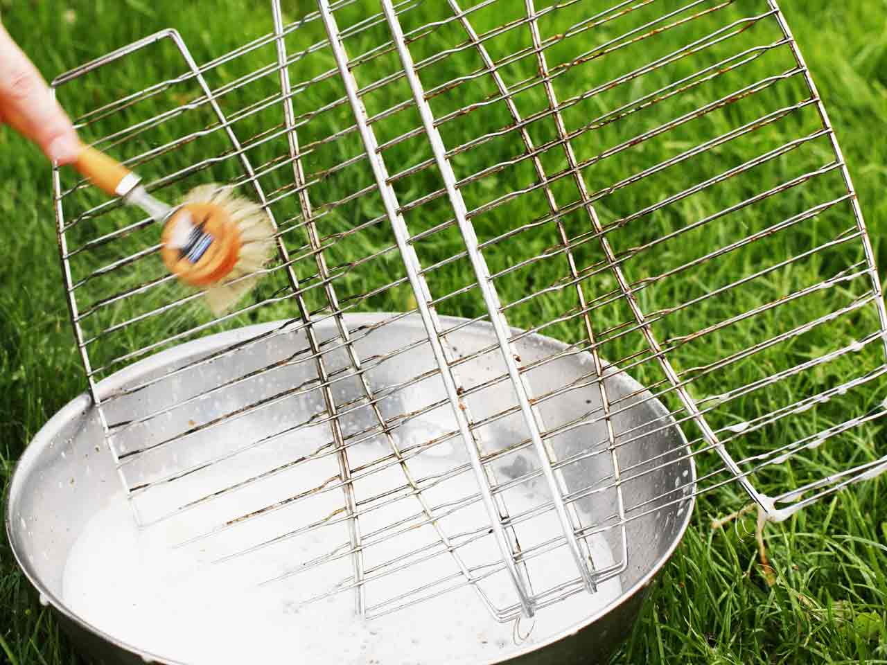 pulizia a freddo del barbecue